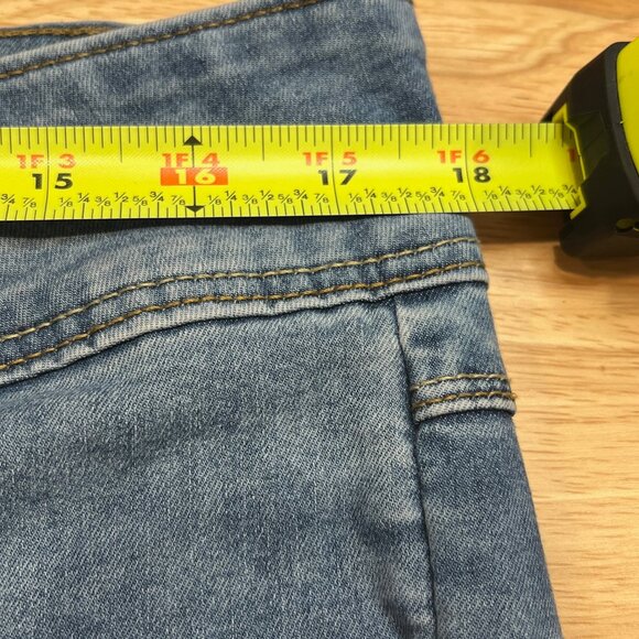 Kraus Women's Mid-Rise Skinny Jeans - Size 14 - Picture 6 of 9